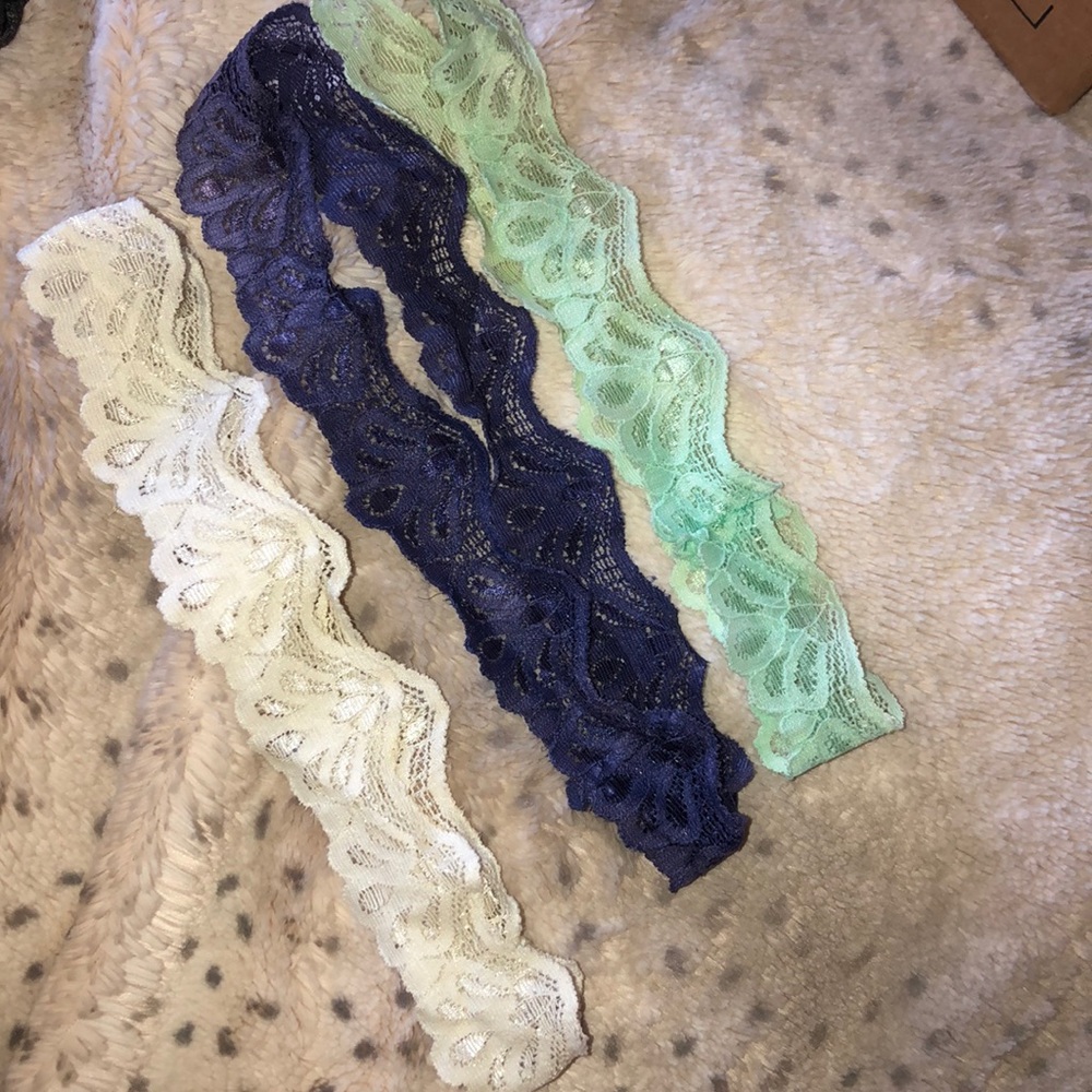 Pretty lace headbands- 3 pack